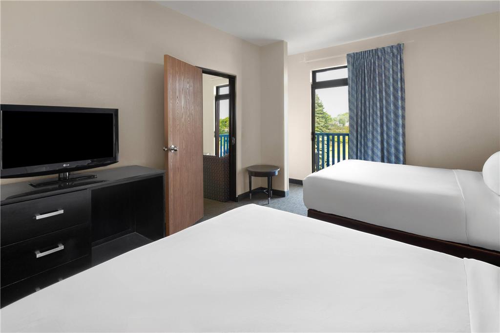 Days Inn by Wyndham Mackinaw City Bridgeview Area - photo 28