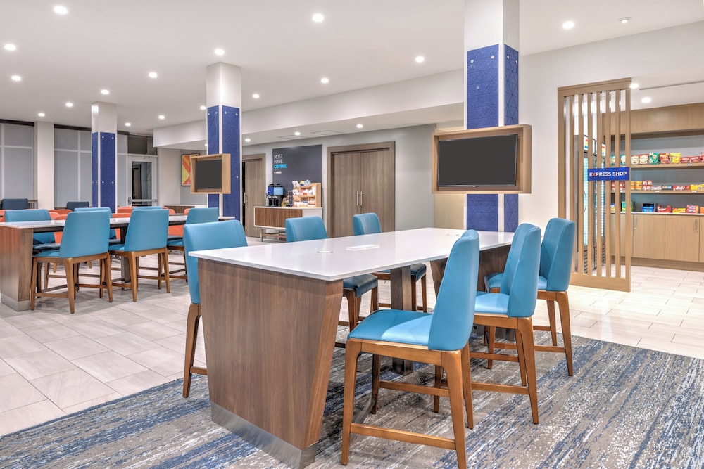 Holiday Inn Express & Suites Austin Airport East by IHG - photo 67