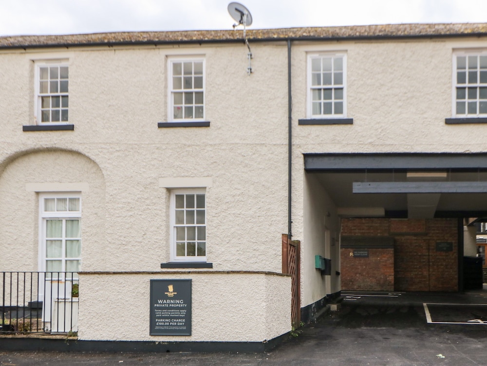 3 Kings Mews — 4-Star Luxury Hotel in Richmond, United Kingdom