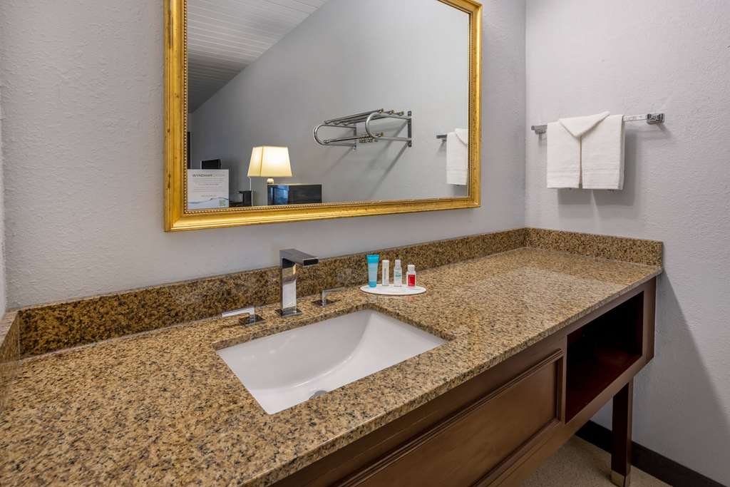 Travelodge by Wyndham Appleton - photo 18