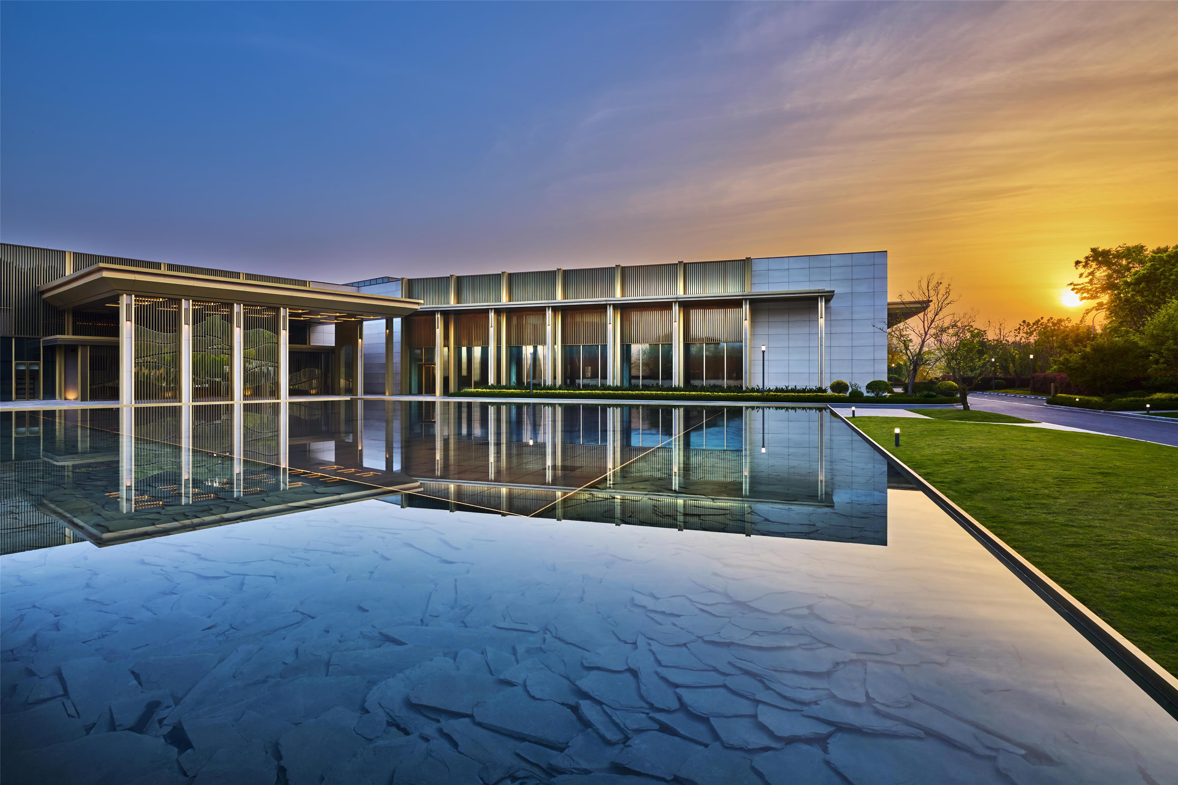 Inso Hotel Chongqing Curio Collection by Hilton — 4-Star Luxury Hotel in Chongqing, People's Republic of China