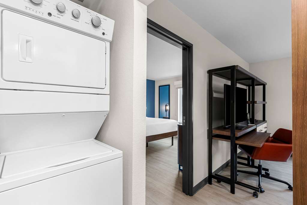Everhome Suites Fayetteville near Fort Bragg - photo 25