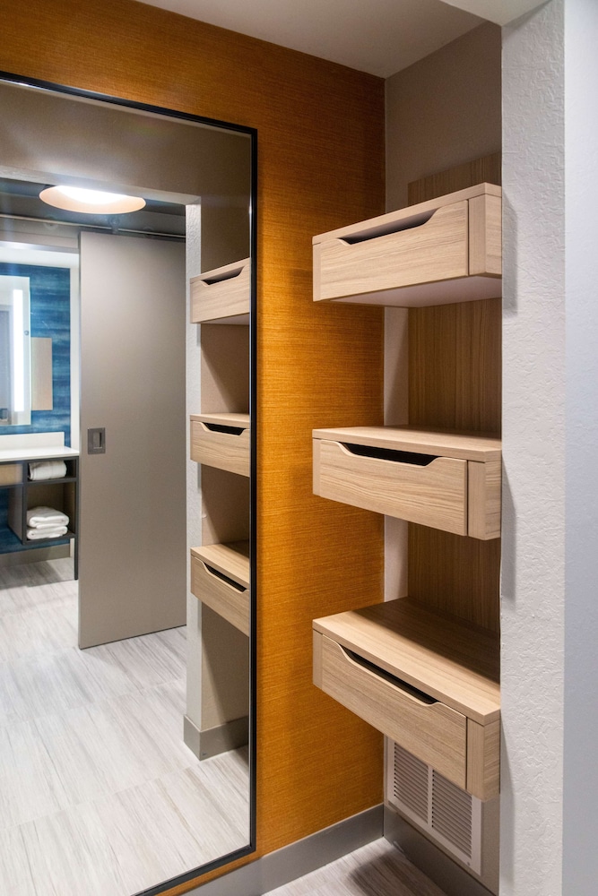 Hilton Garden Inn Mattoon - photo 21
