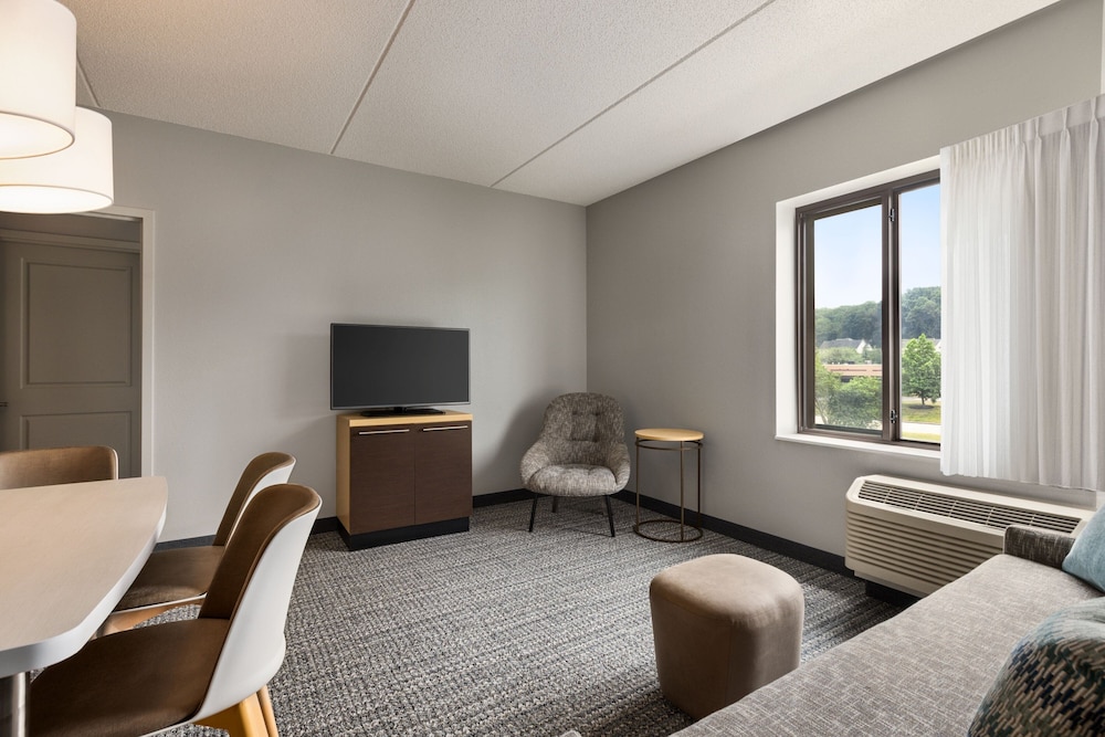 Towneplace Suites by Marriott Harrisburg West Mechanicsburg - photo 10