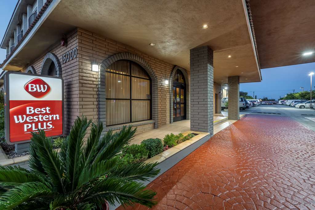 Best Western Plus South Bay Hotel - photo 30