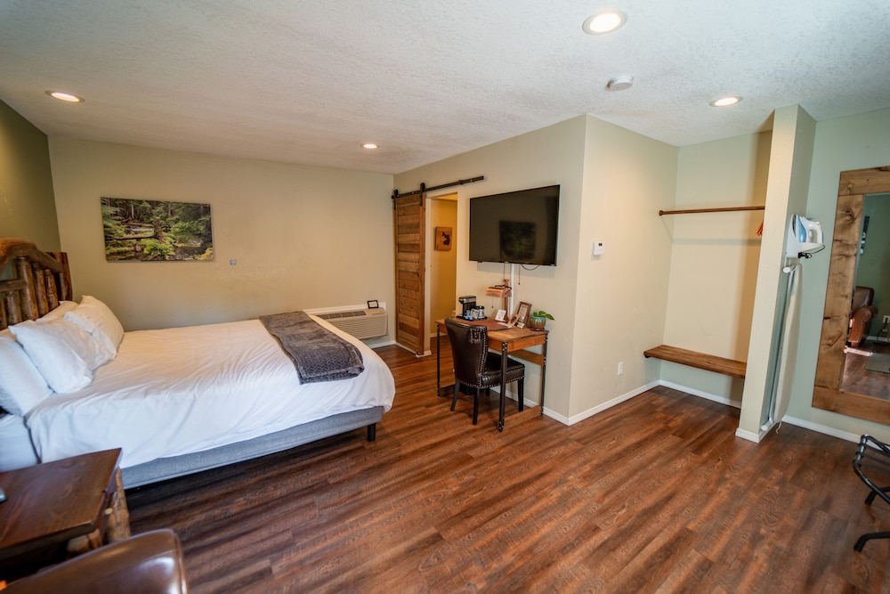 Evergreen Motel - photo 44