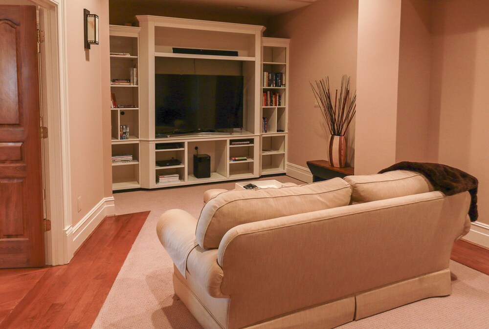 Skyline Vineyard Inn - photo 45