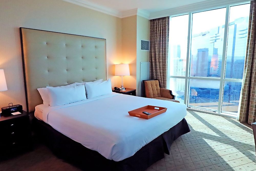 888 One Bedroom Balcony Suite at Signature Condo Hotel - photo 16