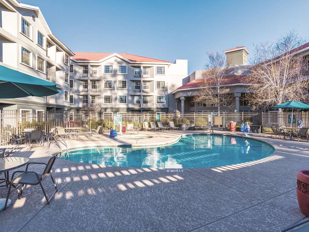 La Quinta Inn & Suites by Wyndham Flagstaff - photo 9
