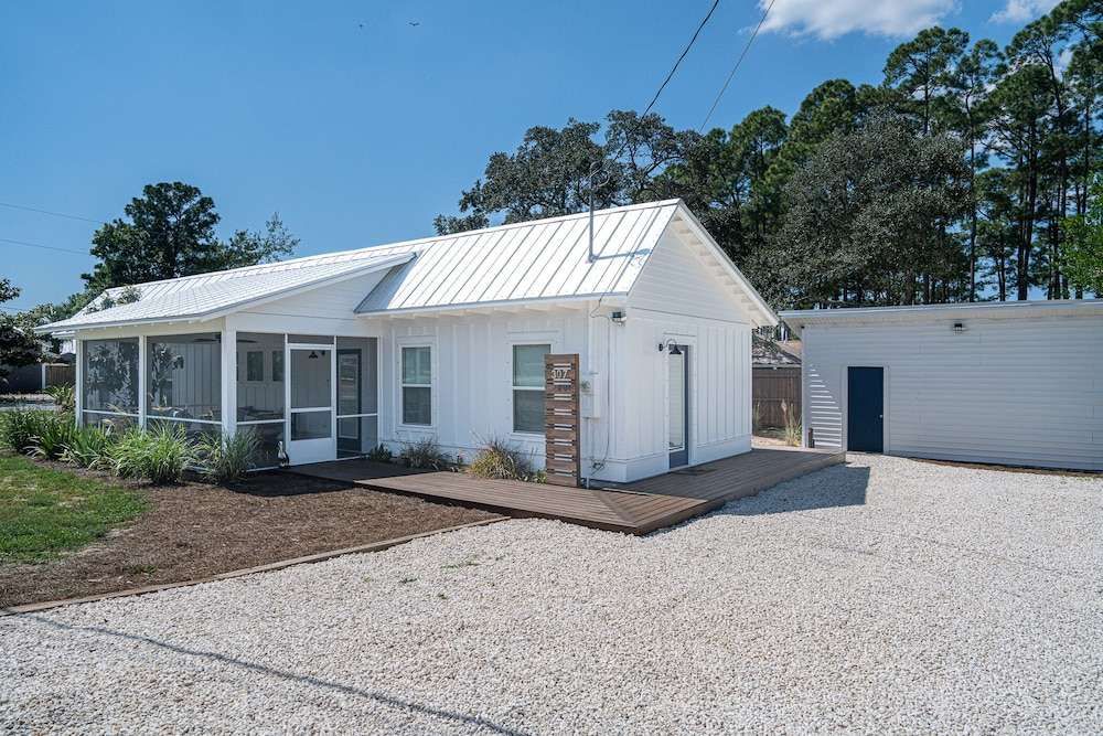 Dolphin Den in Panama City Beach, United States