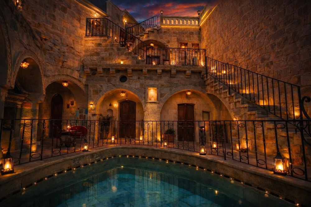 Royal Cave Hotel - last minute hotel in Uerguep