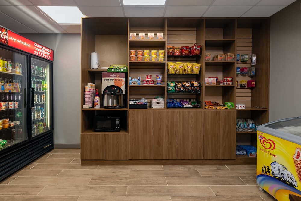 Candlewood Suites Enterprise by IHG - photo 34