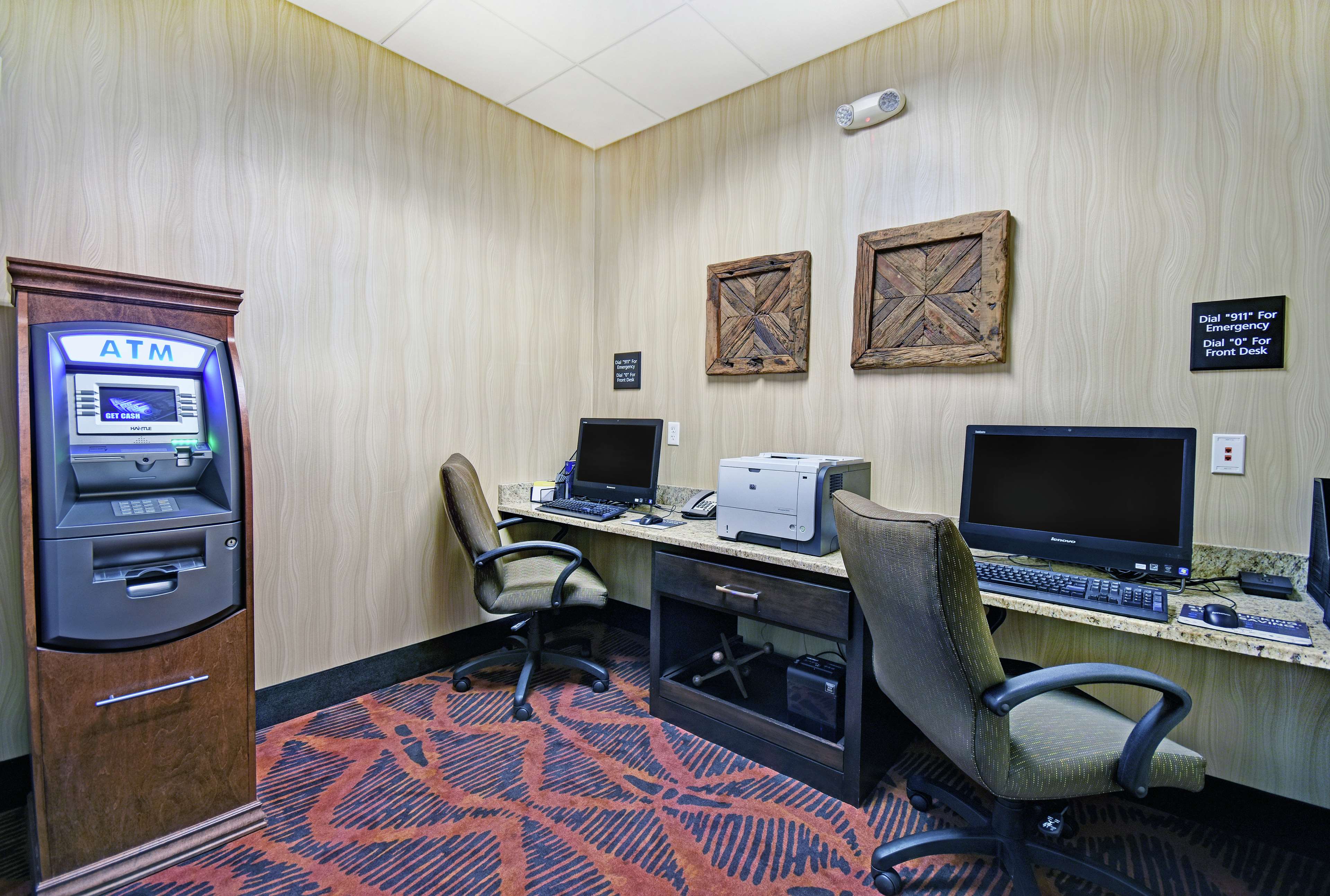 Hampton Inn & Suites Milwaukee Franklin - photo 23