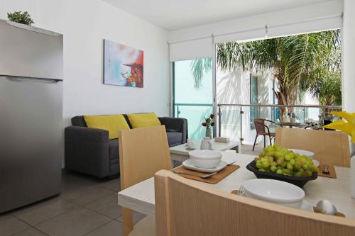 Niovi Coralli Beachfront Apartment