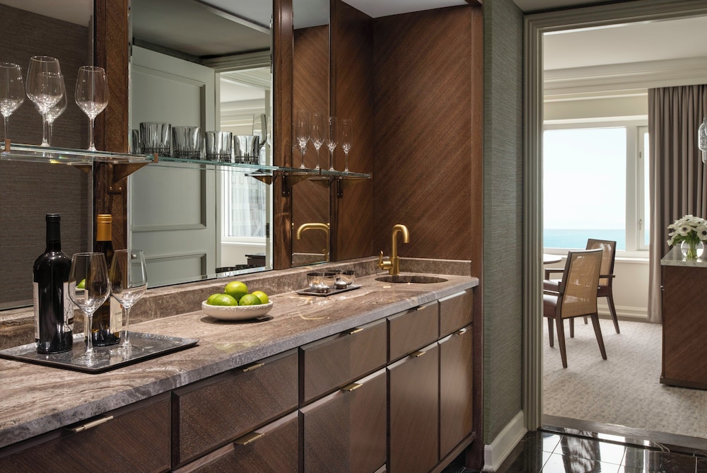 Four Seasons Hotel Chicago - photo 27