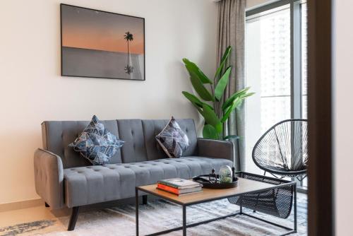 Ultimate Stay 5 min walk from Dubai Mall Brand New Downtown — 4-Star Luxury Hotel in Dubai, United Arab Emirates