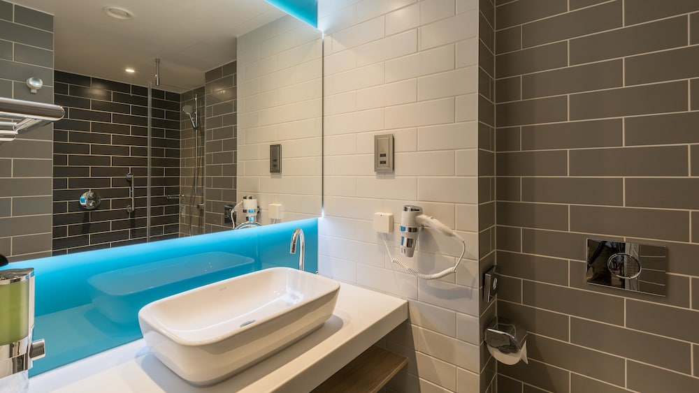 Holiday Inn Express Hotel & Suites Schulenburg by IHG - photo 51