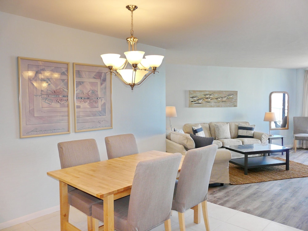South Seas Tower 2 1001 - photo 7