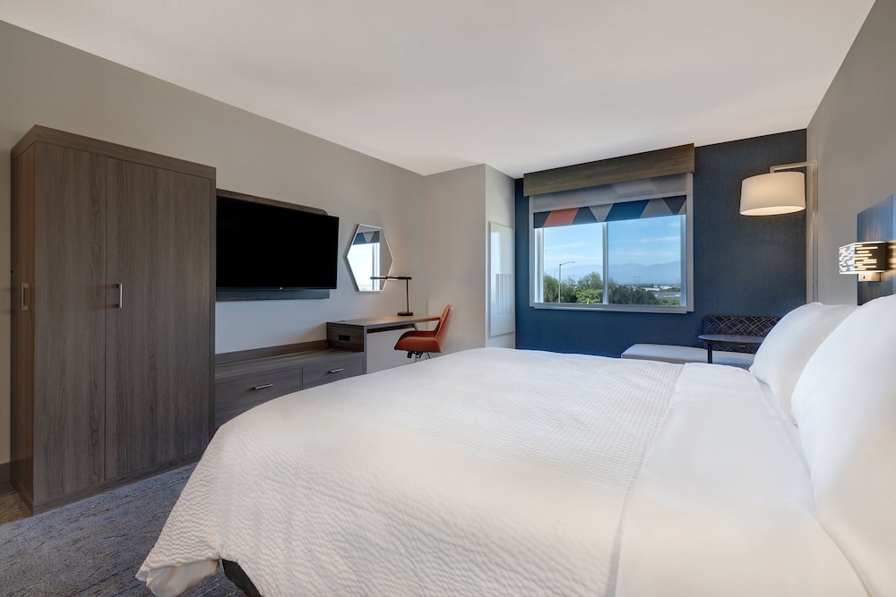 Holiday Inn Express & Suites Ontario Chino Hills by IHG - photo 17