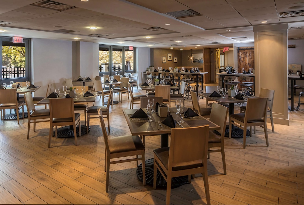 DoubleTree by Hilton Hotel & Suites Pittsburgh Downtown - photo 50