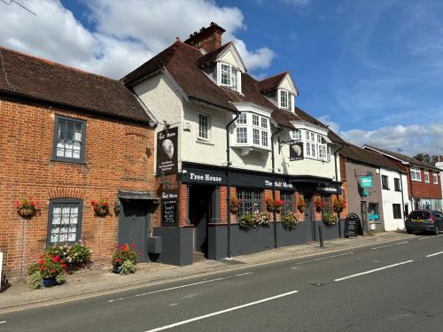 The Half Moon Inn - carbon neutral hotel in Woking