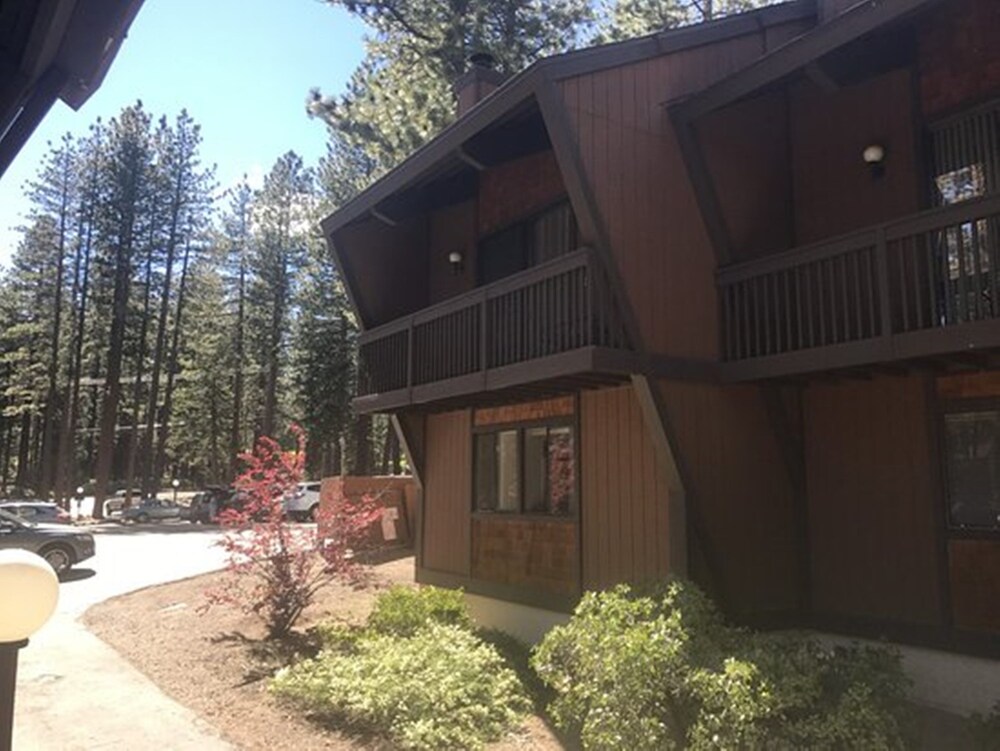 Club Tahoe - photo 27