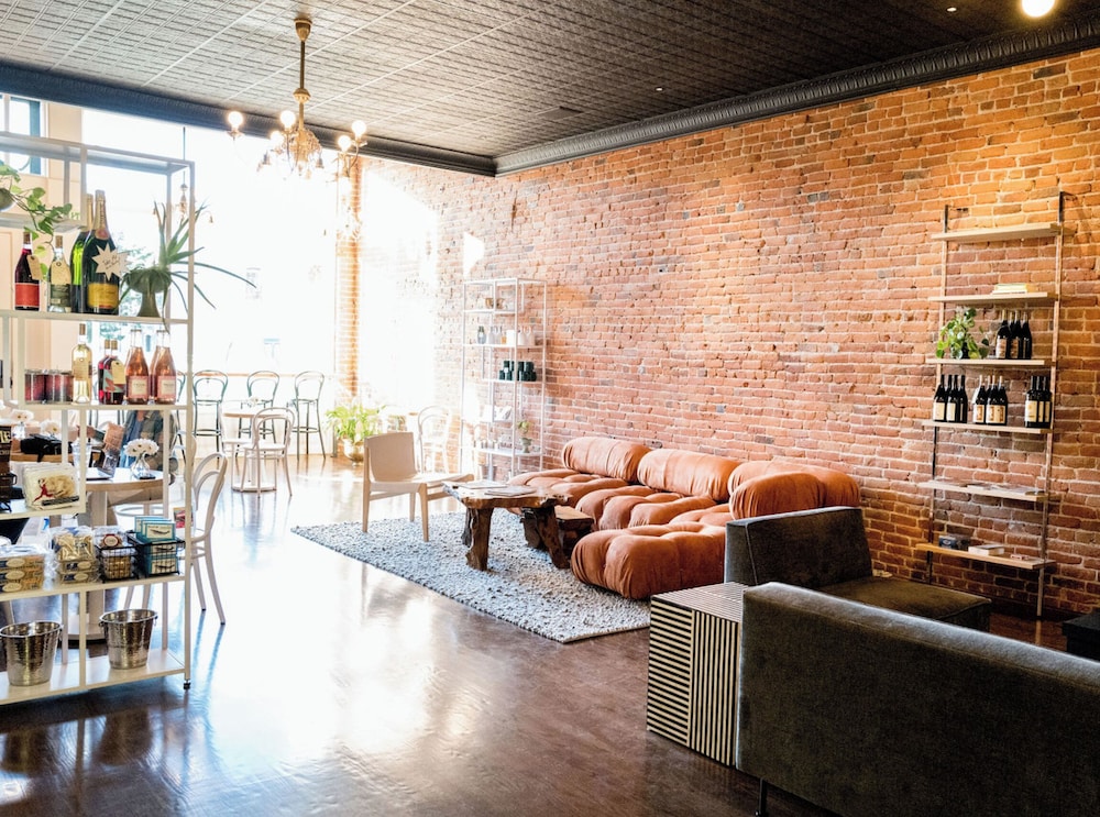 The Bishop Hotel - photo 15