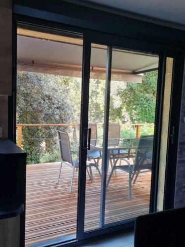 Leschenesverts - carbon neutral hotel in Cendras
