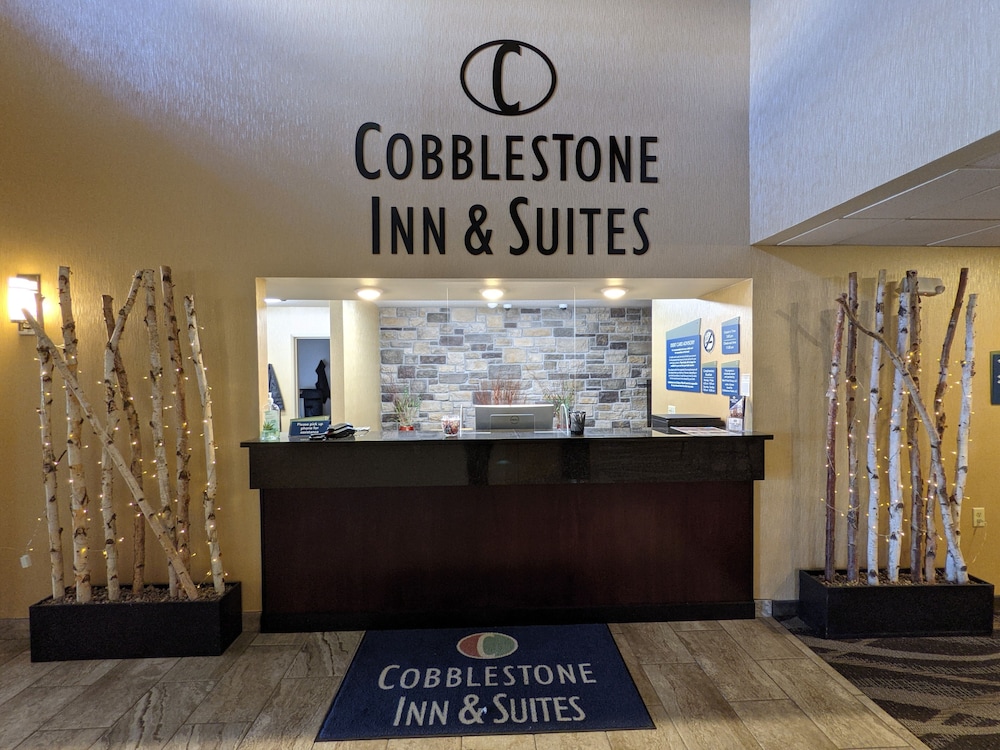 Cobblestone Inn & Suites Merrill - photo 2