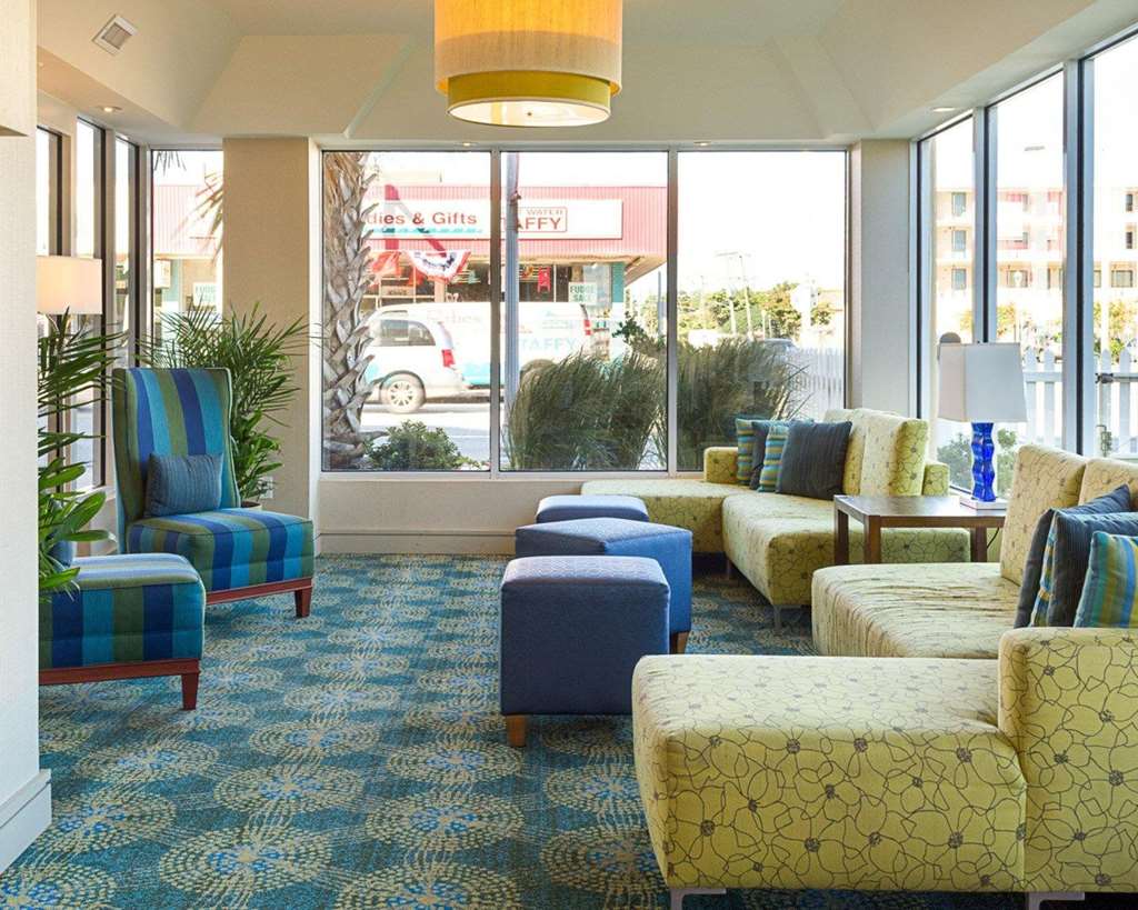 Comfort Suites Beachfront - photo 6