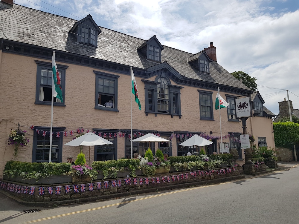 Dragon Inn in Crickhowell, United Kingdom