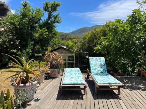 Pool 3 Bedroom House with En suite and King Size beds