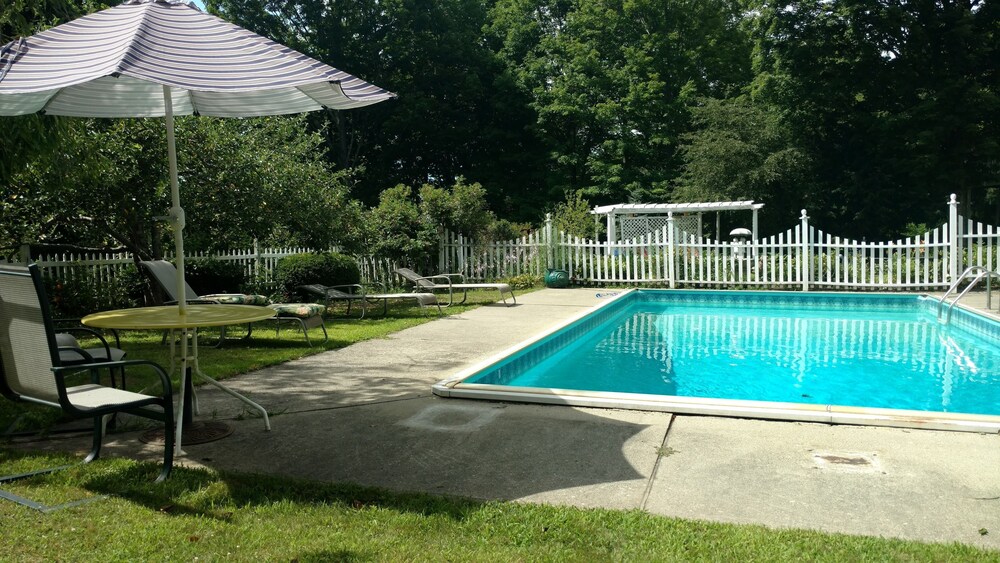 Thornewood Inn & Restaurant - photo 28