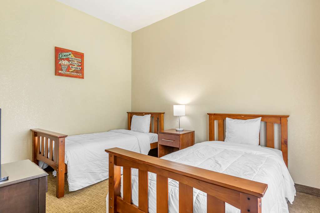 Comfort Suites Grand Rapids North - photo 28