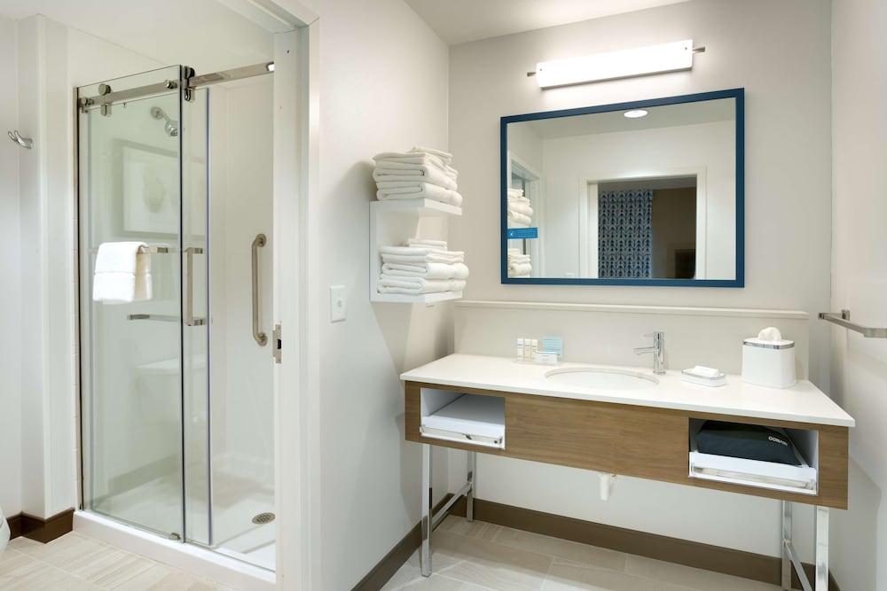 Hampton Inn & Suites Rexburg - photo 21