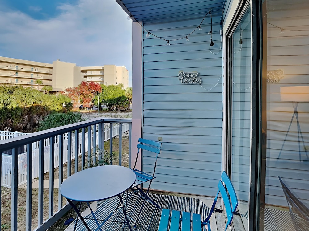 Commodore's Landing #201 Barefoot Dream — 4-Star Luxury Hotel in Fort Walton Beach, United States