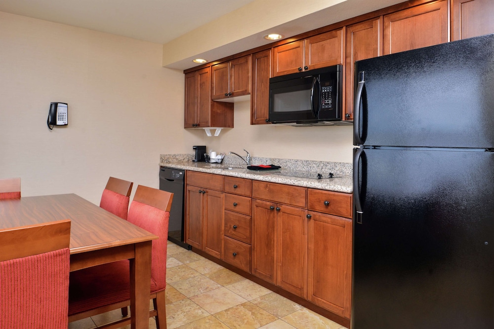 Hampton Inn Idaho Falls Airport - photo 18
