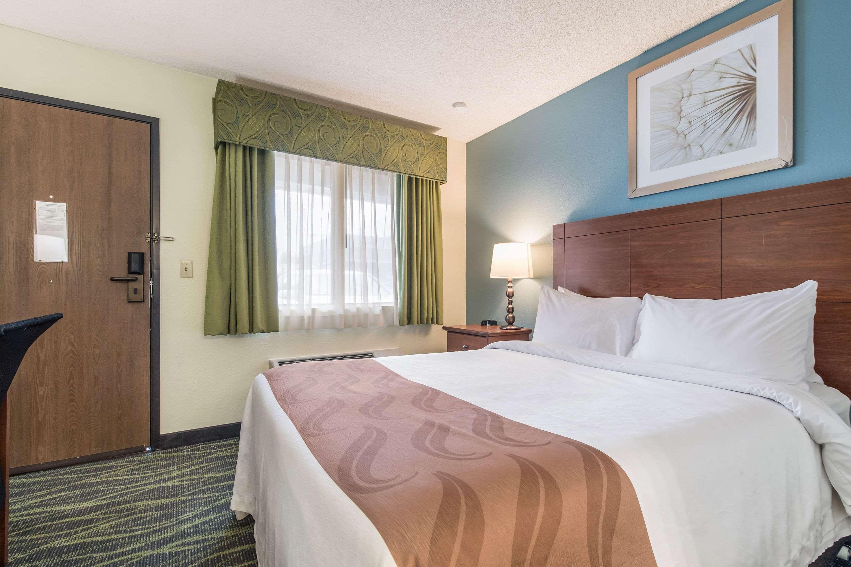 Quality Inn Bellevue - photo 4