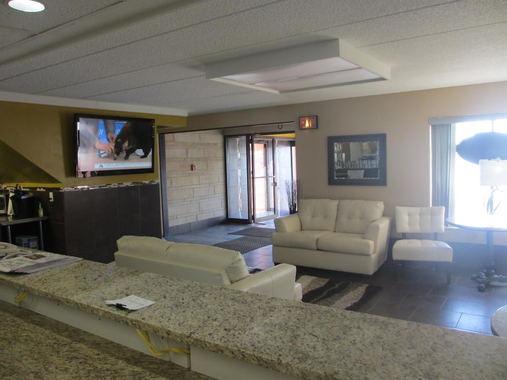 Riverside Suites - photo 9
