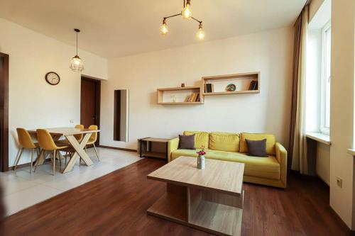 One bedroom Apartment near Fabrica