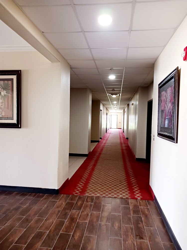 Yorktown Inn And Suites - photo 96