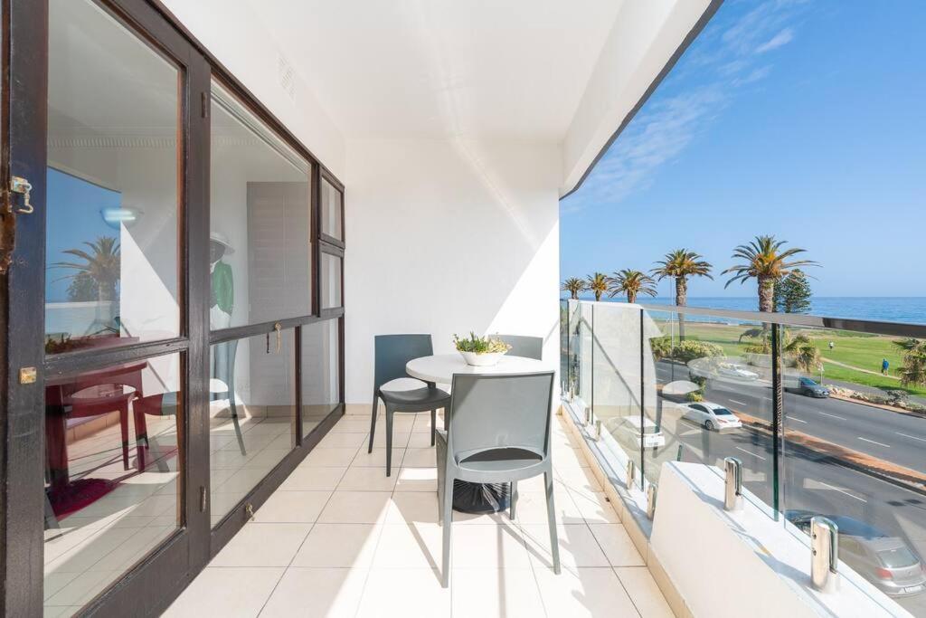 Stunning 3 Bedroom Beachfront Apartment with Parking