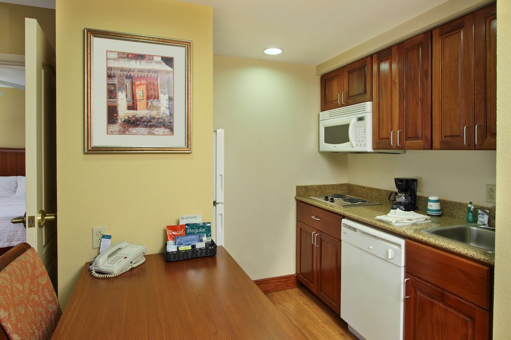 Homewood Suites by Hilton Chesapeake Greenbrier - photo 20