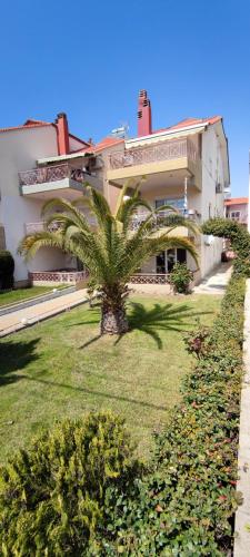 Lucy's next to sea apartment — 4-Star Luxury Hotel in Keramoti, Greece