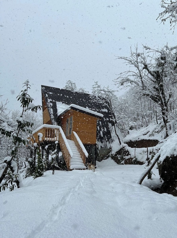Thomas Hut in Khelvachauri, Georgia