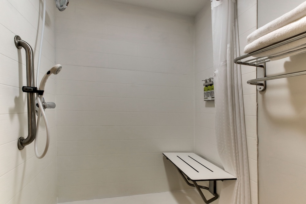 Holiday Inn Express Pittston Scranton Airport by IHG - photo 19