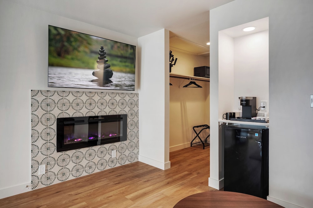 Bodega Coast Inn and Suites - photo 18