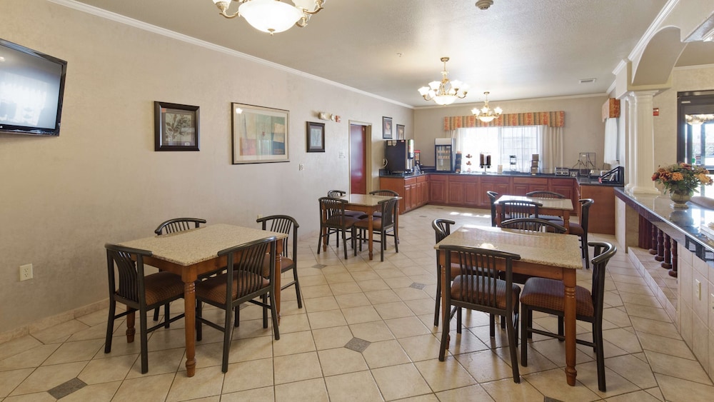 SureStay Plus Hotel by Best Western Quanah - photo 13