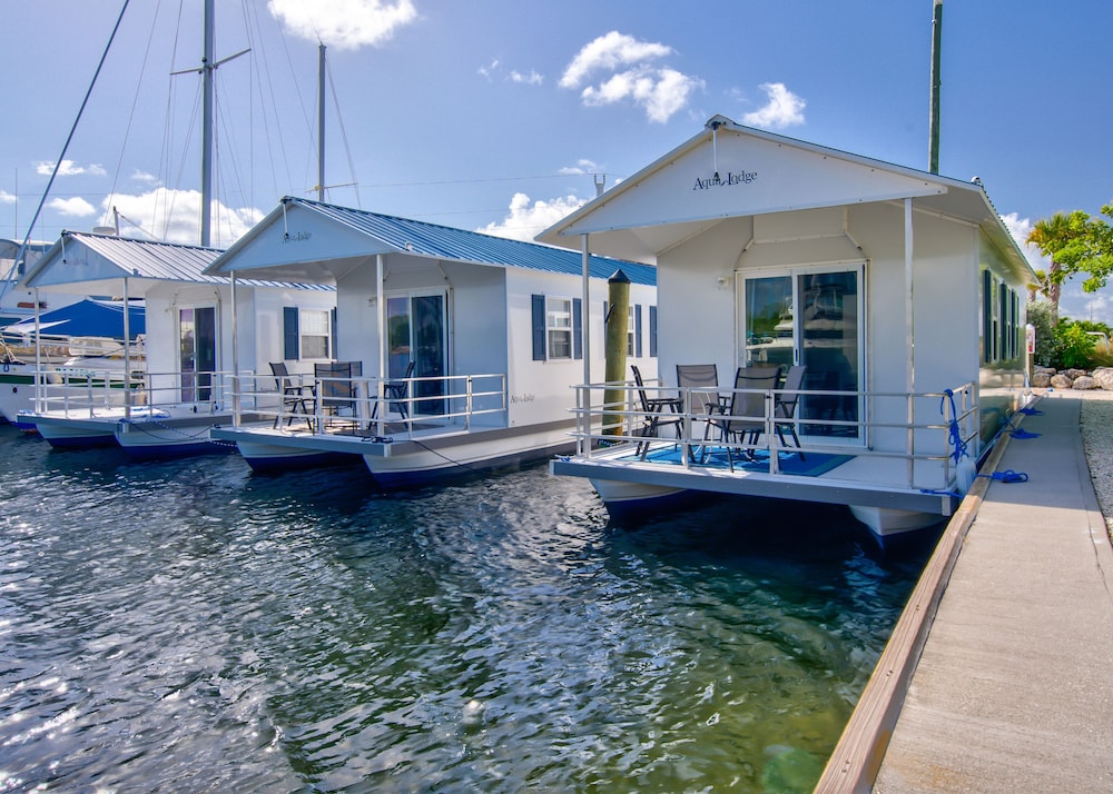 Old Wooden Bridge Resort & Marina - photo 2