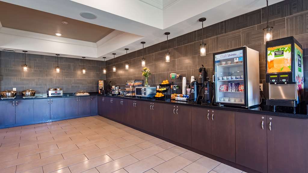 Best Western Plus Overland Inn - photo 32